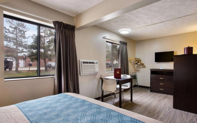 Red Lion Inn & Suites Olathe Kansas City