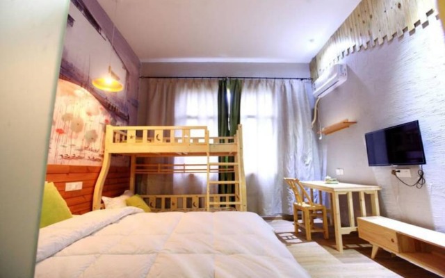 Bajie Youth Hostel National Forest Park