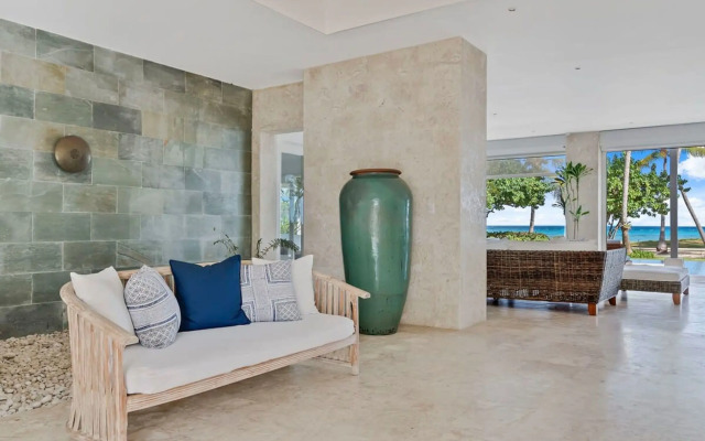 Oceanfront Golf Course Estate w Pool Guest House
