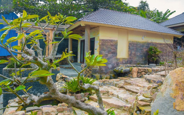 Coral Bay Resort