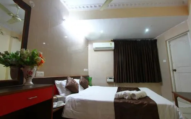 OYO 5658 Hotel In City
