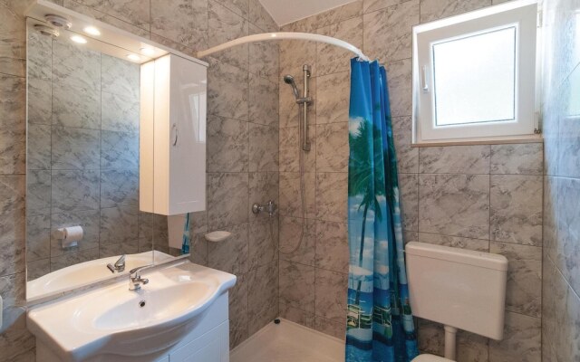 Stunning Home in Supetar With Jacuzzi, Wifi and 4 Bedrooms