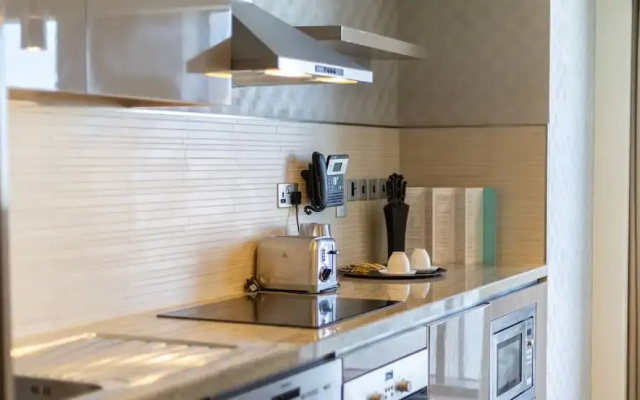 Luxury 1BR Apartment Close to Top Attractions