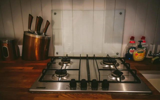 Charming 1 Bedroom Flat in Brook Green