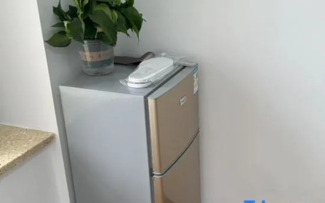 Xiyin Cinema Hotel (Yangjiawan Metro Station)