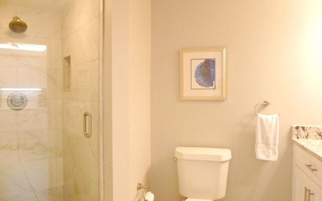 Beachfront Condo With Huge Views/pools/tennis/grills