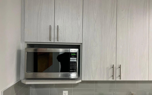 Beautiful 2 bedroom home away from home