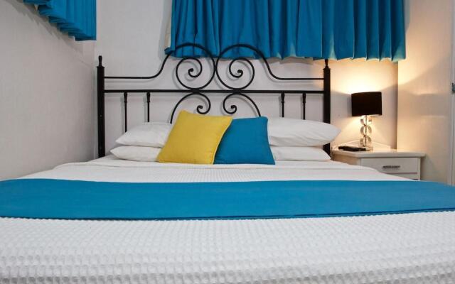 Forty Winks Inn