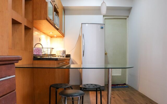 Cozy Living And Modern 2Br Puri Garden Apartment