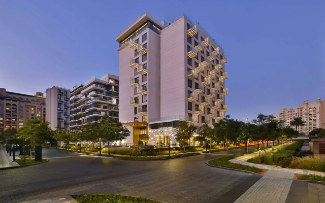 Tumbi  Dubai The Palm, Tapestry Collection by Hilton