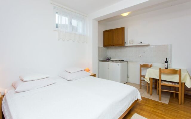 Apartment Dorina