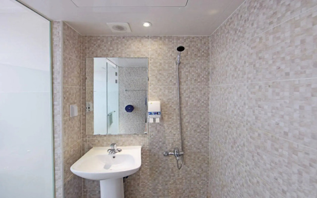 Starria Hostel Foreign Guest Only