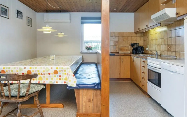 10 Person Holiday Home in Harboore