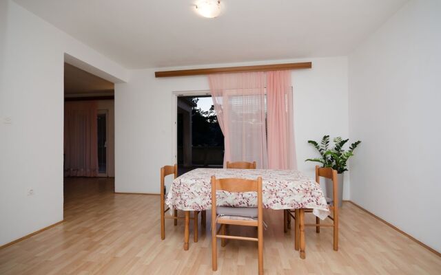 Apartments Ruza-rajska Beach