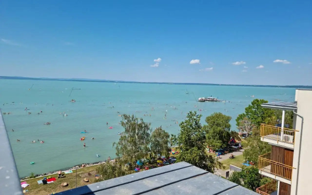 Viktória ~Vízparti ~ Medencés ~ Apartman