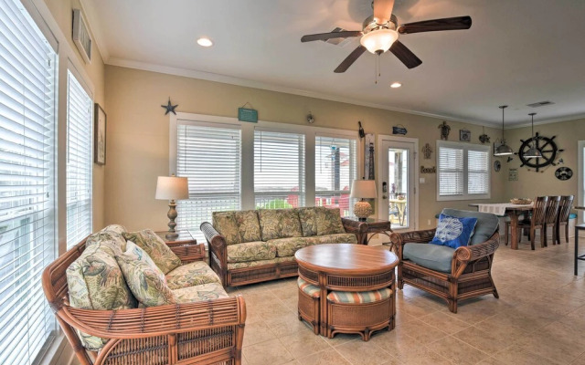 Ocean View & Grill: Crystal Beach Bungalow!