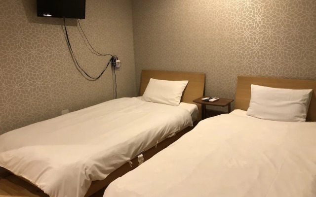 Shimanouchi Luxury Apartment