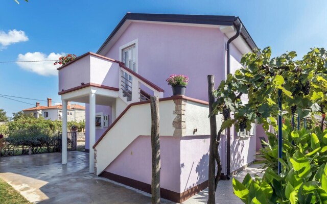 Amazing Home in Vinez With Wifi and 3 Bedrooms