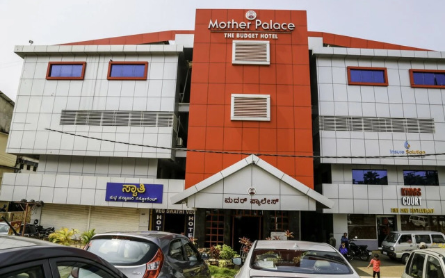 OYO 24519 Hotel Mother Palace