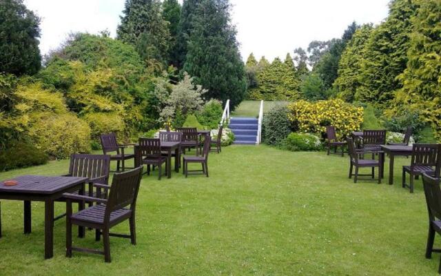 Cross Hands Hotel Old Sodbury by Greene King Inns