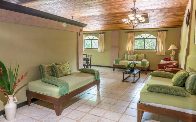 Kayak Lodge