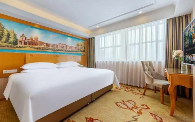 Vienna Hotel(Shenzhen Shajing Jingji Baina)
