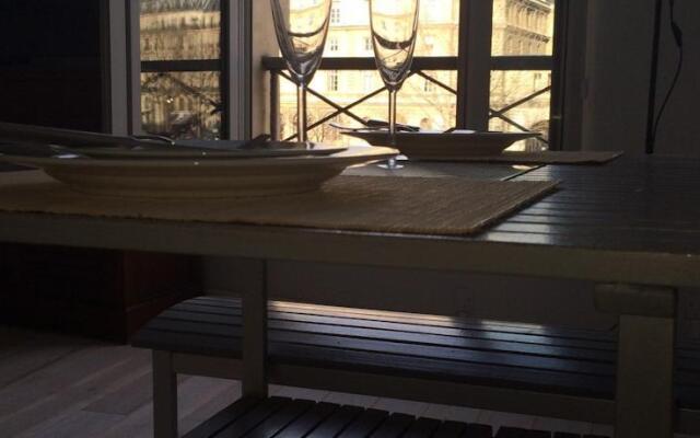 Grands Augustins Apartment