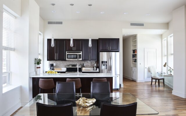 PH 2BR in Arts/Warehouse District