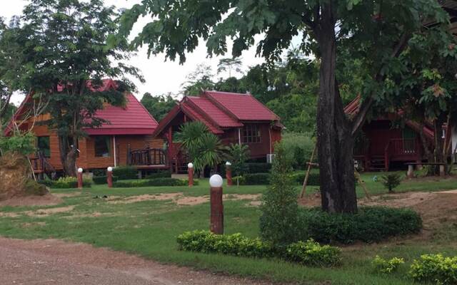 Baan Phukaotoknam Resort