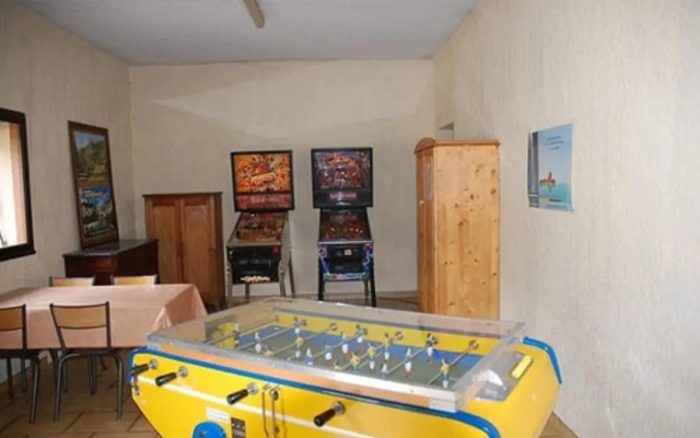 Les Airelles Camping & Hotel