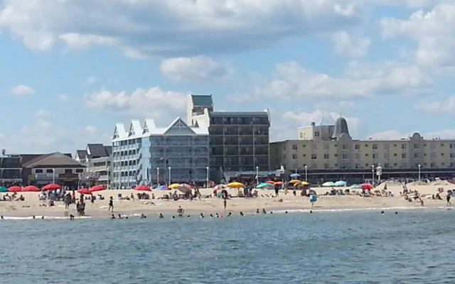 Ocean 1 Hotel and Suites