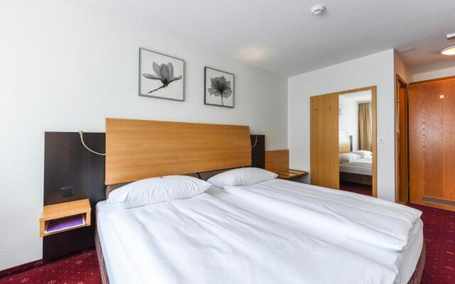 City Hotel