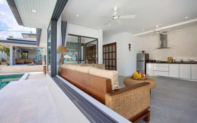 7 Bed Beautiful Beach Front Villa