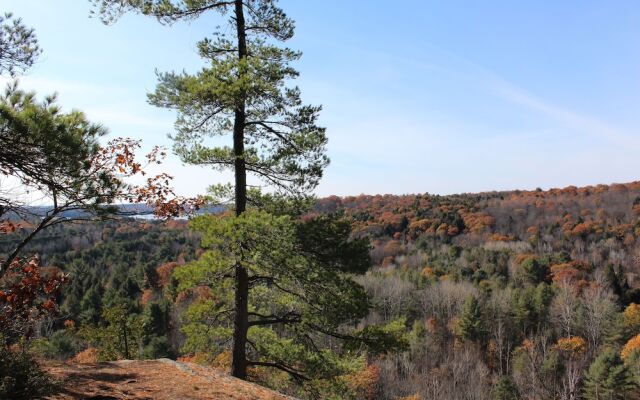 Oakview Lodge & Marina