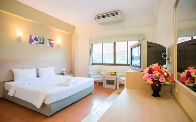 Bunjongburi Hotel – Guest Rooms – Surat Thani