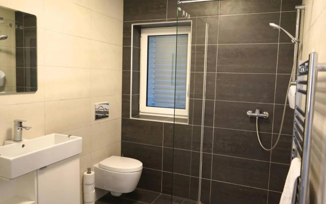 Hillhouse Novo mesto