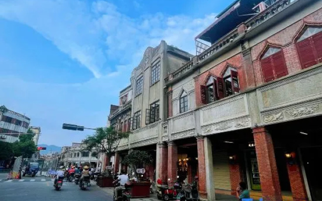 Chengxi Bieyuan Zhongshan