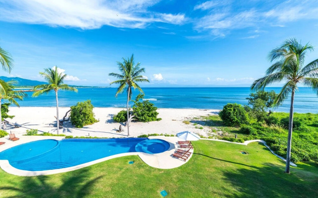 Gorgeous 4 Bedroom Condo