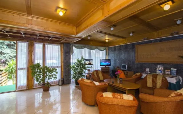 Service 4 You Apartments