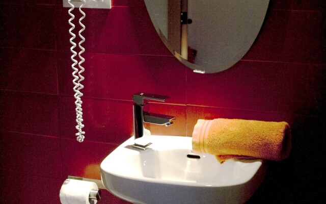 Nest Style Granada Hotel