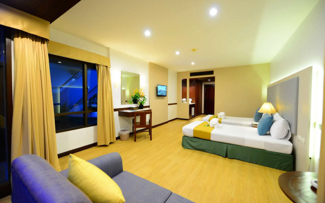 Boat Lagoon Resort