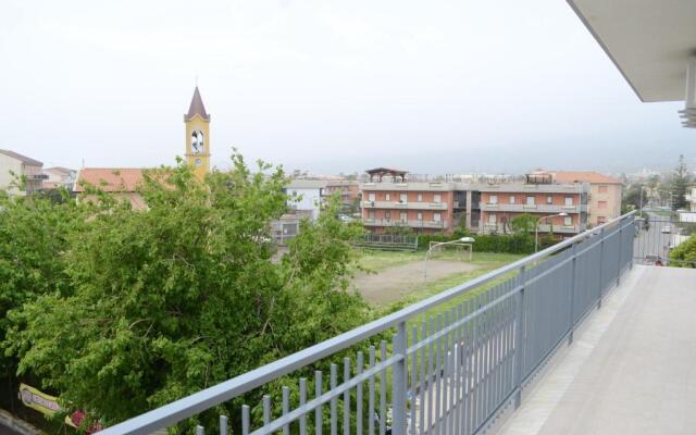 Fondachello Beach House 1