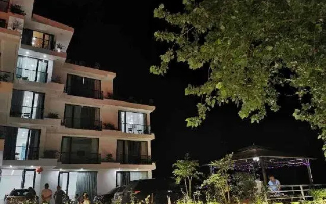 Ranqi Art Hostel