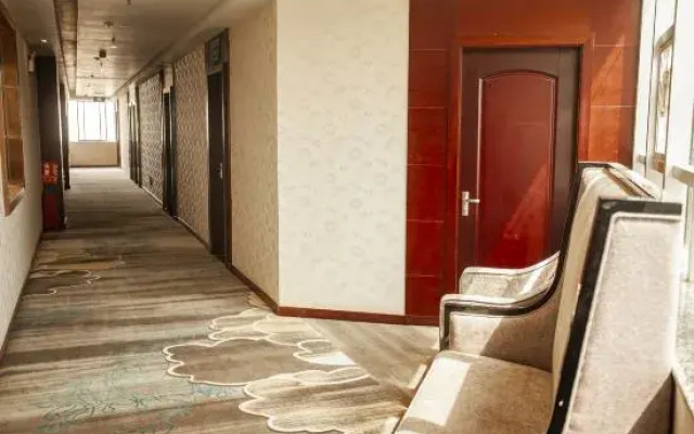 Qiubei Chuanyu Hotel