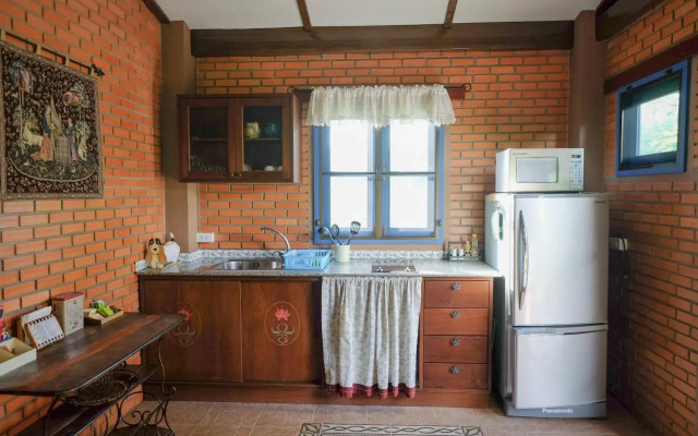 The Heritage House & Garden