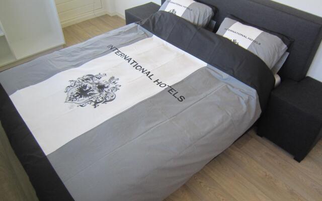 Lovely Cottage near Lake in Well