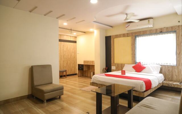 Collection O 8115 Hotel Vinayak Inn