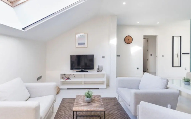 Отель limehome Madrid Calle de la Paloma