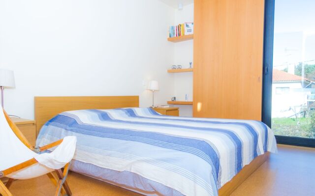 Liiiving In Caminha - Lawny Pool House