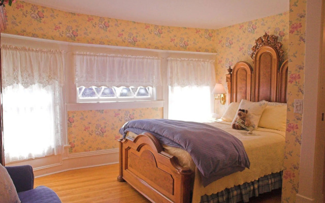 White Lace Inn